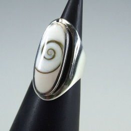 Operculum Fingerring oval in 925 Silber