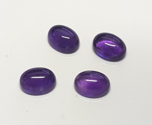 Amethyst - Cabochon ca. 9 x 7 mm