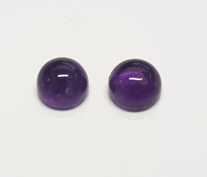 Amethyst cabochon rund ca. 3,4-5,4 mm