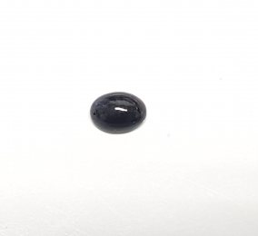 Mitternachtsblauer Saphir oval Cabochon ca. 7 x 5  mm / ca. 1,0 - 1,35 ct.