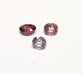 3 x Spinell aus Burma / Myanmar facettiert ca. 7 x 6 mm / ca. 4,35 ct. Gesamtgewicht