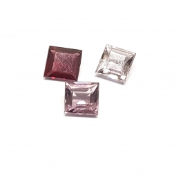 3 x Spinell aus Burma / Myanmar Quadrat facettiert ca. 5,6/ 6,0 mm / ca. 2,75 ct. Gesamtgewicht