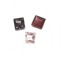 3 x Spinell aus Burma / Myanmar Quadrat facettiert ca. 5,4/ 6,2 mm / ca. 3,20 ct. Gesamtgewicht