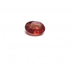 Spinell aus Burma / Myanmar oval facettiert  ca. 9,8 x 7,6  mm / ca. 2,65 ct.