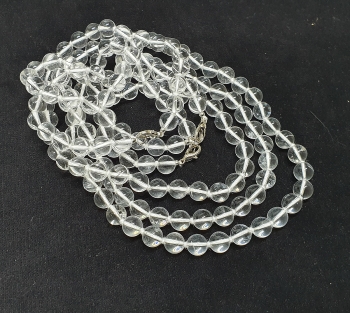 Bergkristall Halsketteeinzeln geknotet ca. 8 mm / ca. 50 cm
