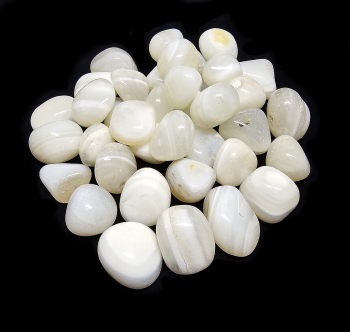 Friedens-Achat Trommelsteine wei aus Indien VE = 500 gr.