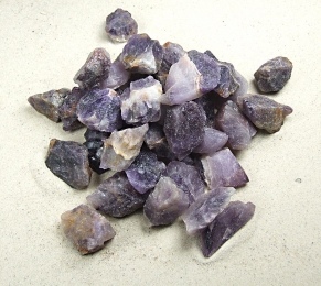 25 Kg Amethyst Deko Chips Rohsteine dunkel ca. 20-30 mm aus Indien