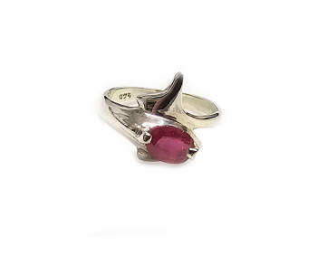 Rubin Fingerring oval facettiert in 925 Silber - Gr. 18,5 mm