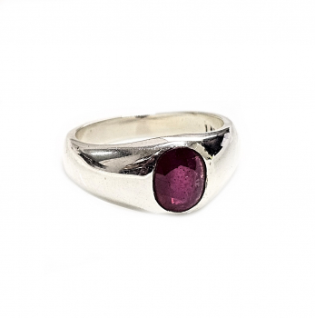 Rubin Fingerring oval facettiert in 925 Silber