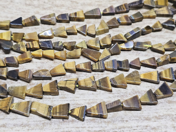 Tigerauge Kettenstrang Dreieck ca. 5-9 mm / ca. 40 cm