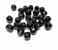 21 x schwarzer Spinell Perlen Würfelform facettiert und gebohrt ca. 8-9 mm / 1 mm Bohrung