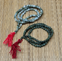 Mala aus Jade ( Jadeit ) 108 Perlen ca. 8-9 mm ca. 80 -100 cm