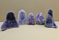 Amethyst Stufen Uruguay mit Standfl�che ca. 800-1000 gr.�